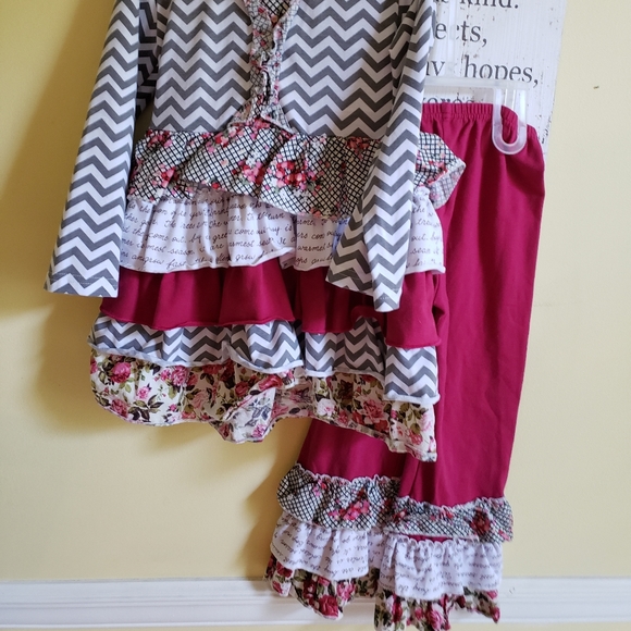 Botique matching Set - Picture 2 of 3